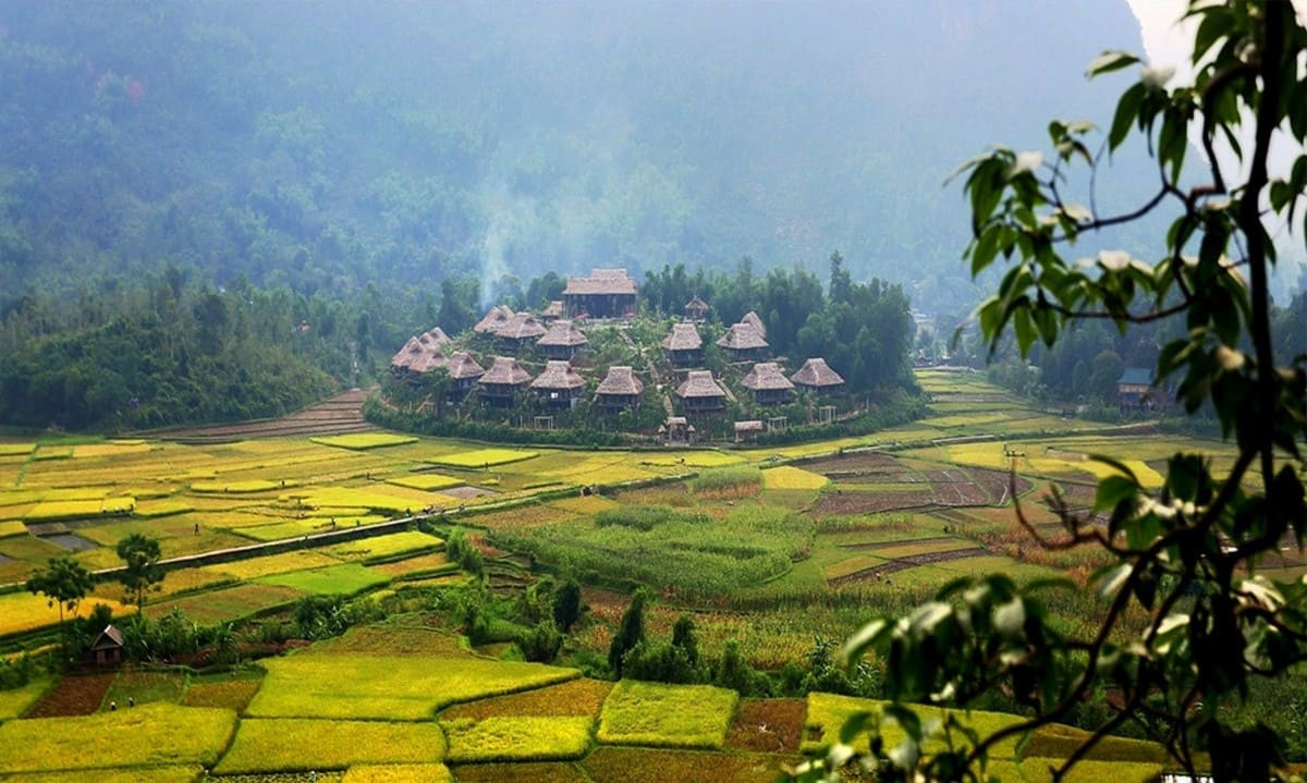 Cảnh quan núi rừng Lai Châu nhìn từ trên cao