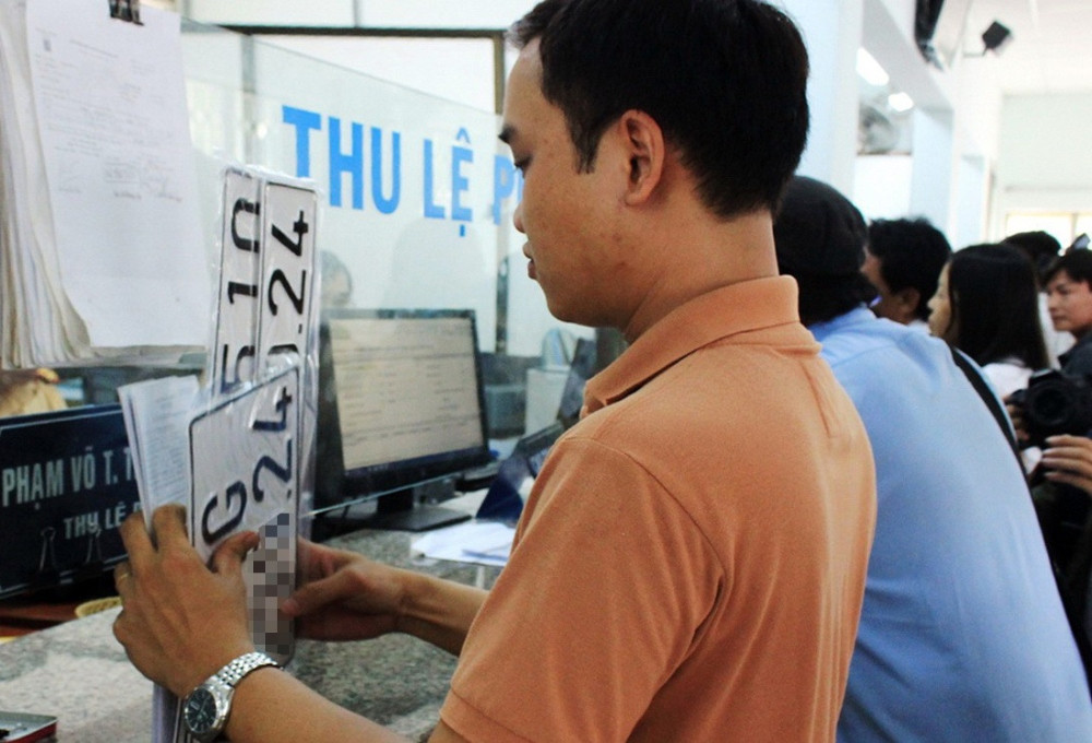 Địa điểm thực hiện thủ tục đổi biển số vàng sang biển số trắng tại cơ quan công an