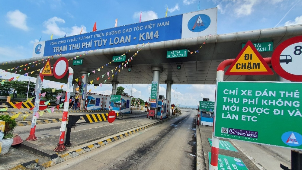 Hệ thống làn thu phí không dừng ETC tại trạm giao thông