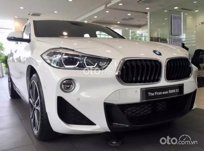 Hình ảnh ngoại thất hiện đại của mẫu xe BMW X2