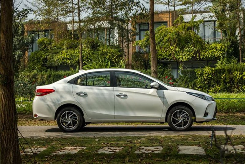 Hình ảnh thân xe Toyota Vios 2022 với đường gân dập nổi