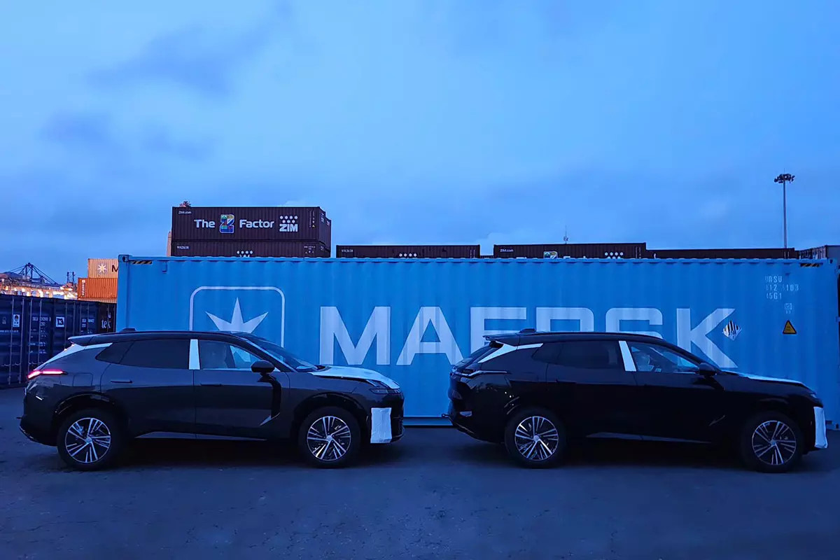 Mẫu xe Lynk &amp; Co 08 SUV sẵn sàng cạnh tranh với các đối thủ như Santa Fe, Sorento tại thị trường Việt.