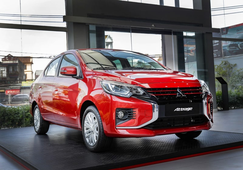 Mitsubishi Attrage di chuyển trên đường, đại diện phân khúc sedan cỡ B