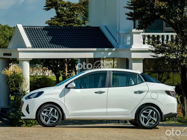 So sánh trực quan kiểu dáng thân xe sedan