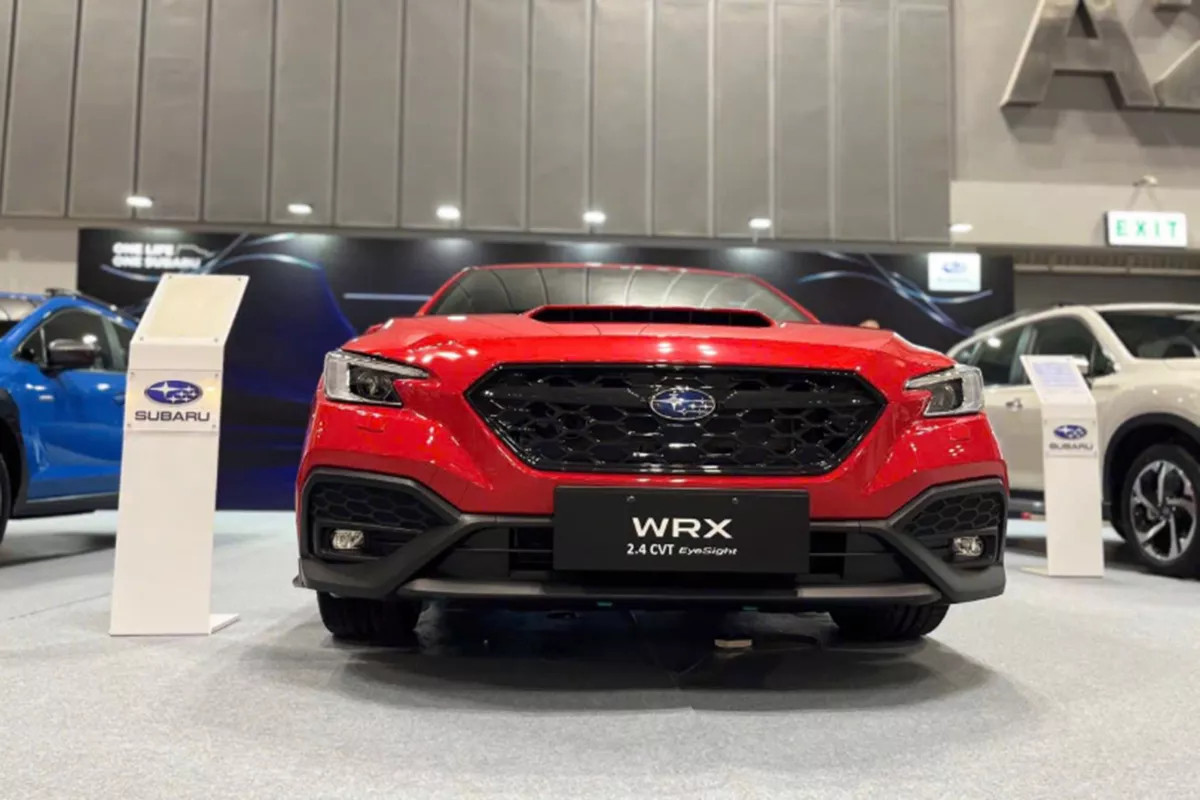 Subaru WRX 2025 nhìn từ góc cạnh bên