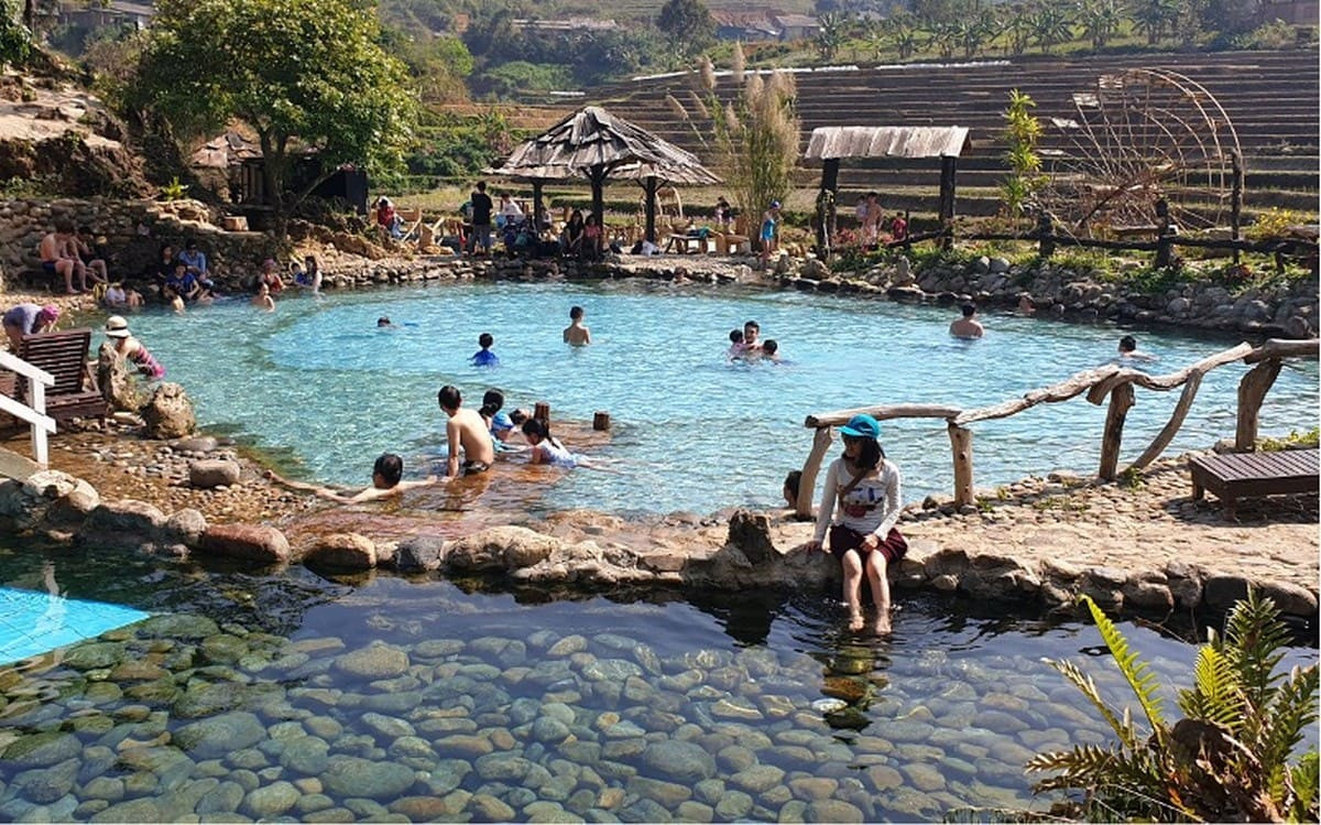 Suối khoáng nóng Trạm Tấu, nơi thư giãn lý tưởng giữa thiên nhiên hùng vĩ của Yên Bái