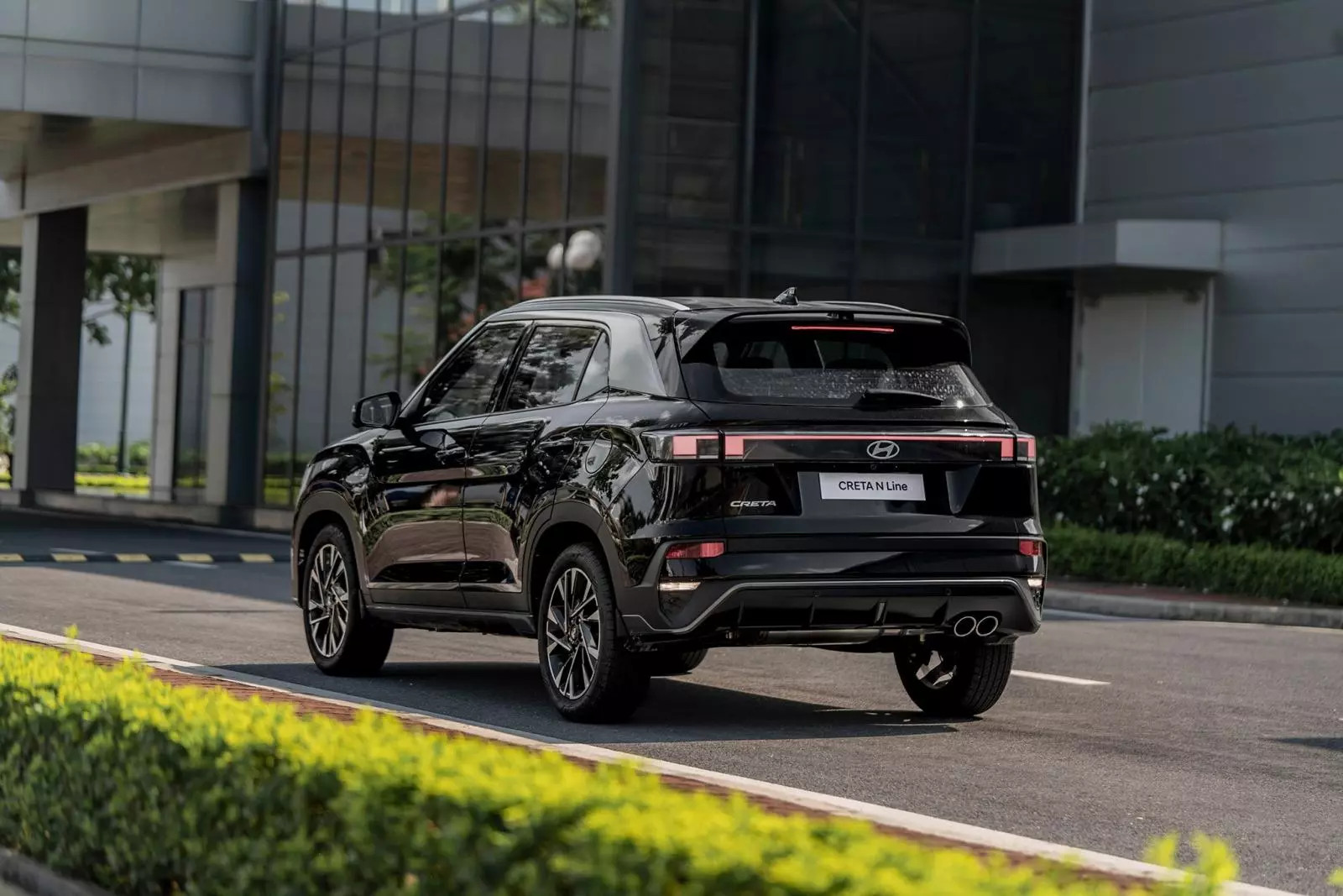 Thiết kế thân xe vuông vức và thể thao của Hyundai Creta 2025.