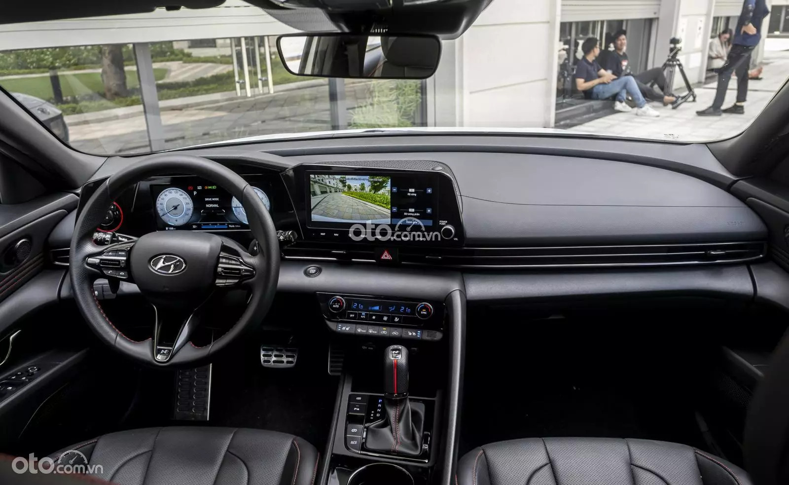 Tổng quan khoang nội thất hiện đại của xe Hyundai Elantra thế hệ mới