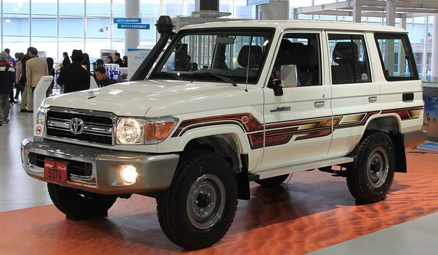 Xe Toyota Land Cruiser 70 Series tiền nhiệm của dòng Prado
