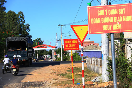Biển báo nguy hiểm và cảnh báo thường gặp trên đường giao thông