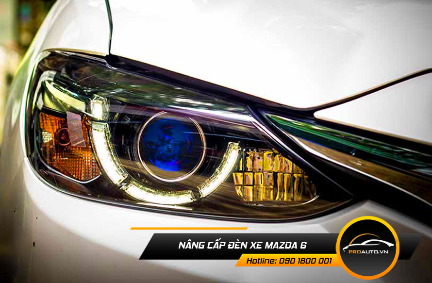 Cụm đèn pha xe Mazda 6 được nâng cấp với ánh sáng mạnh hơn và thiết kế ấn tượng, cải thiện tầm nhìn ban đêm.