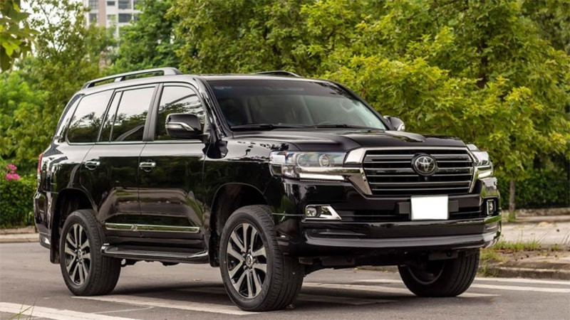 Hình ảnh tổng quan Toyota Land Cruiser 2018 sang trọng