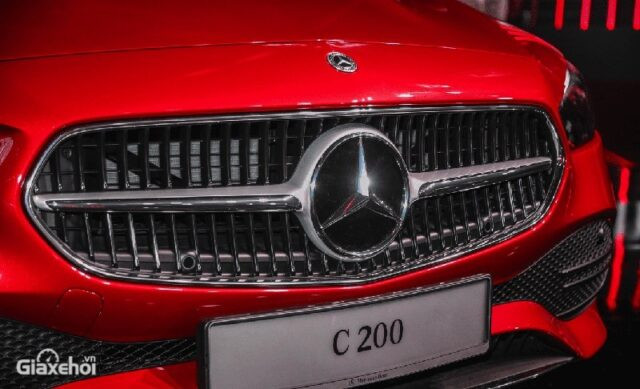 Mercedes C200 Avantgarde 2024 ngoại thất phía trước