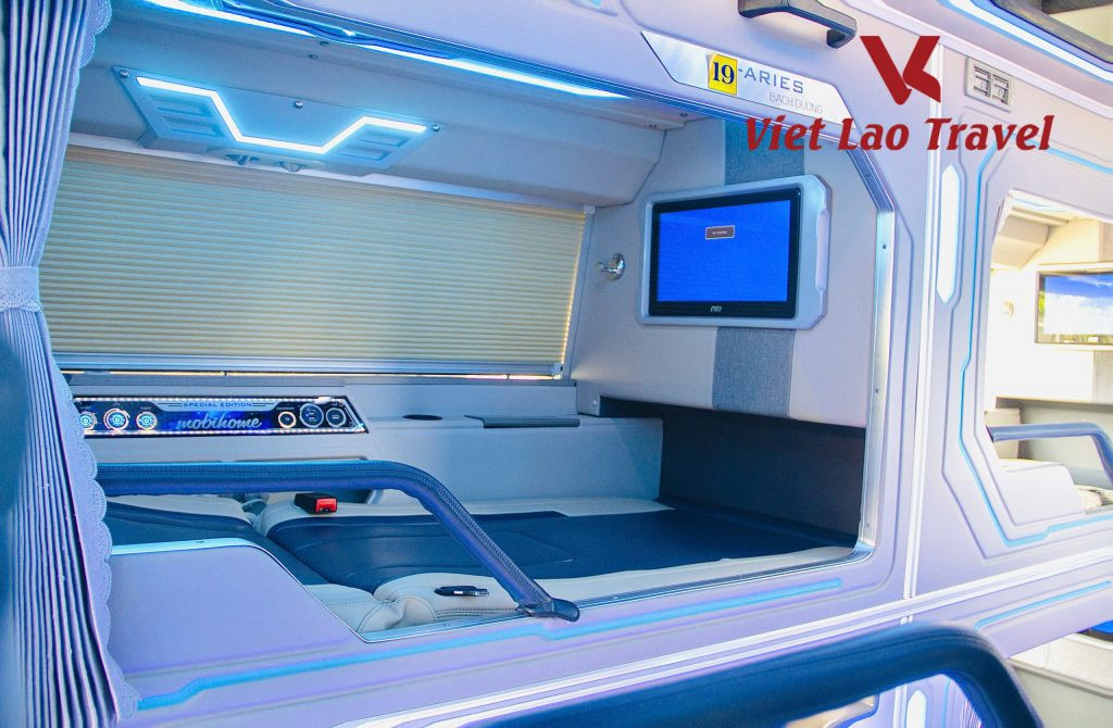 Nội thất sang trọng của xe limousine giường nằm cabin riêng