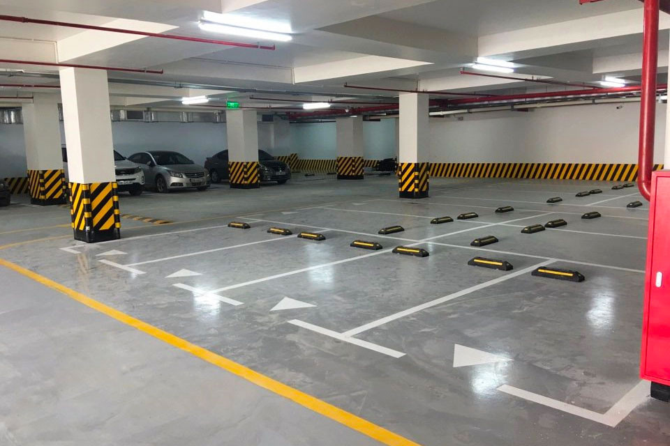 Thiết kế tầng hầm để xe ô tô và xe máy hiện đại với hệ thống chiếu sáng thông minh