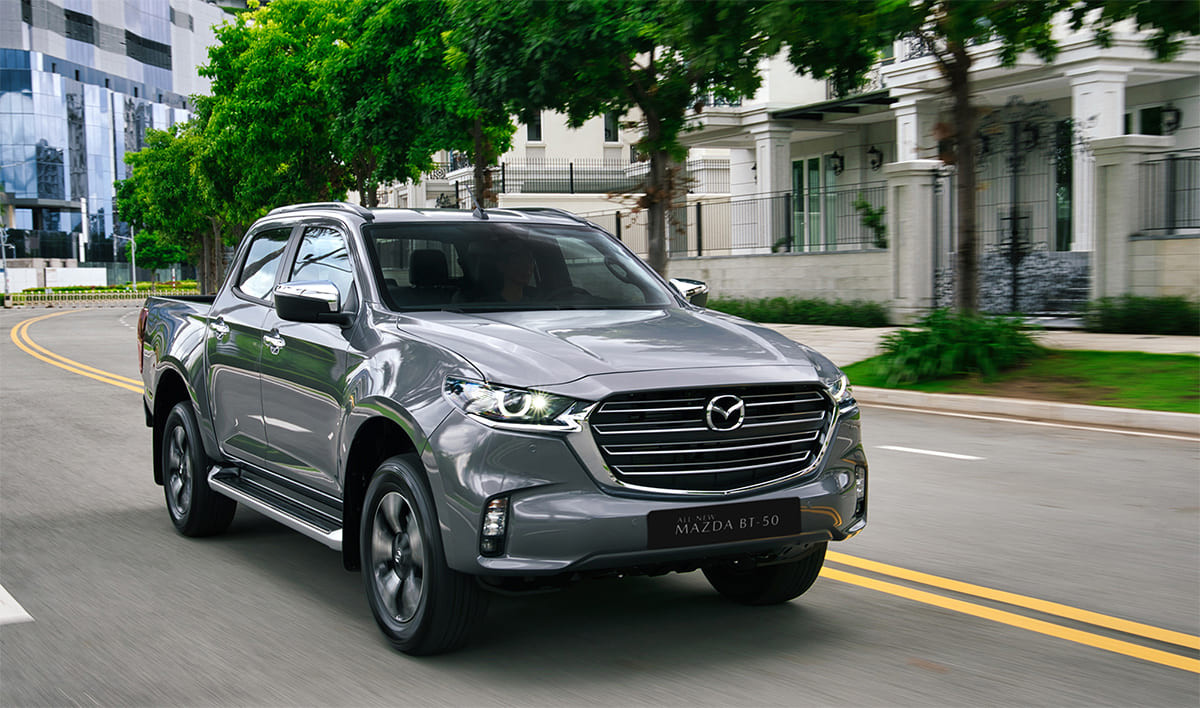 Tổng quan thiết kế mạnh mẽ của mẫu xe bán tải Mazda BT 50