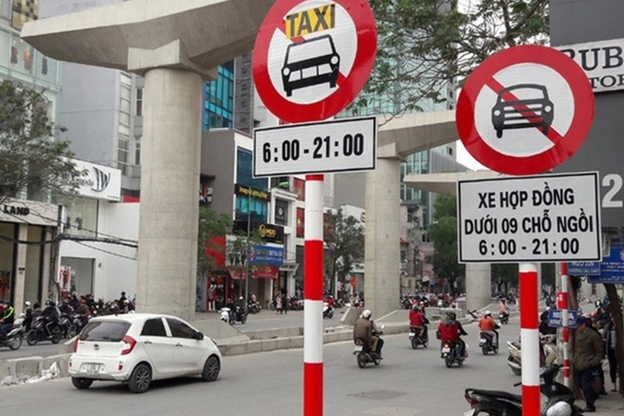 Ví dụ điển hình về biển báo cấm trong hệ thống giao thông đường bộ