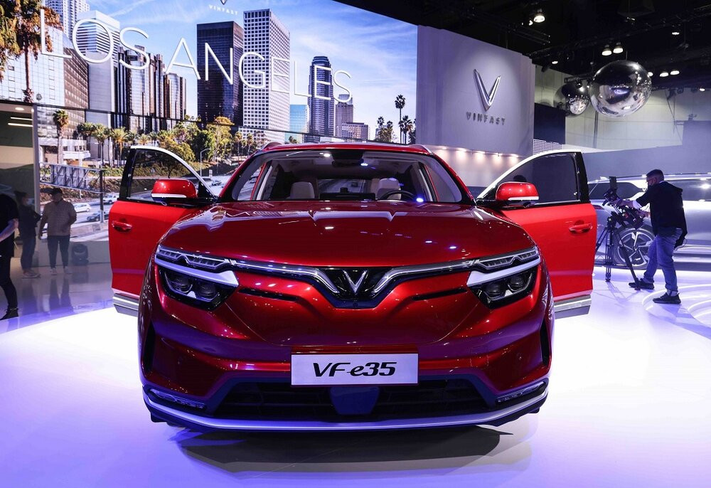 VinFast VF 8 tại Los Angeles Auto Show 2021, gây ấn tượng quốc tế.