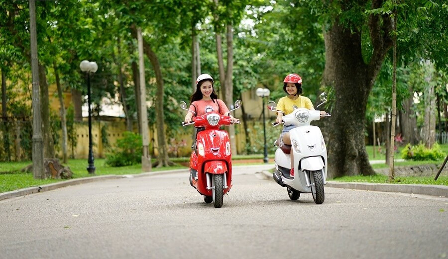 Xe 50cc thanh lịch với thiết kế gọn gàng, phù hợp di chuyển đô thị